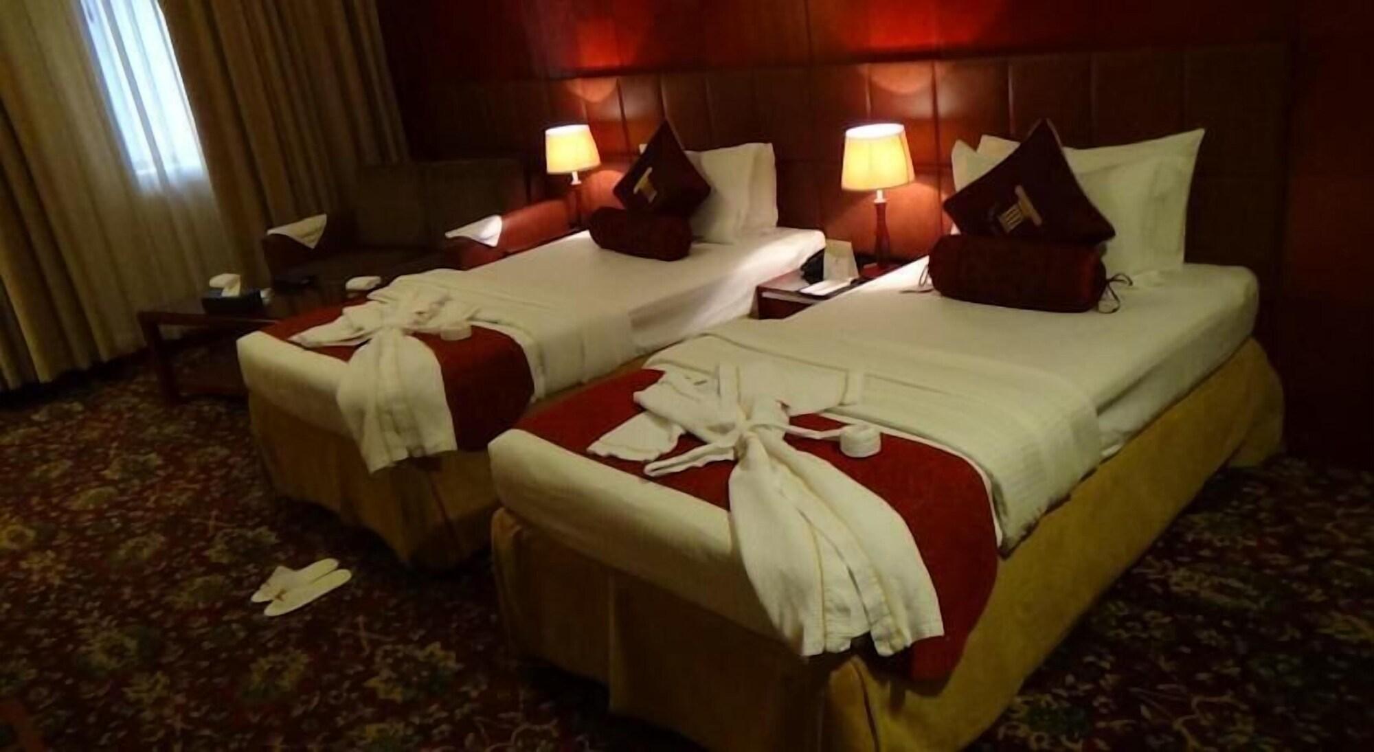 Shaza Regency Plaza Al Madinah Hotel Medina Exterior foto A room at the hotel
